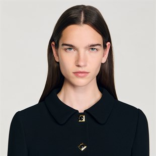 Kare Form Düğmeli Crop Ceket