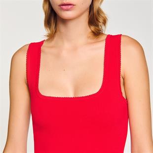 Kare Yaka Triko Elbise