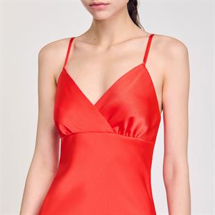 Kırmızı Uzun Elbise