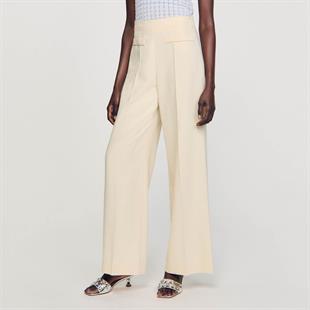 Önden Biyeli Ekru Pantolon