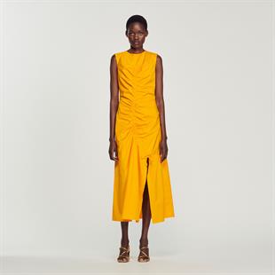 Önden Büzgü Detaylı Yırtmaçlı Elbise