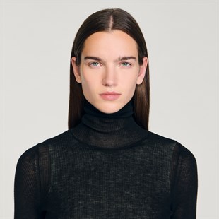 Yün Boğazlı Yaka Üst