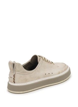Beyaz Süet Sneaker