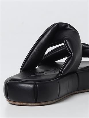 Siyah Bantlı Deri Terlik