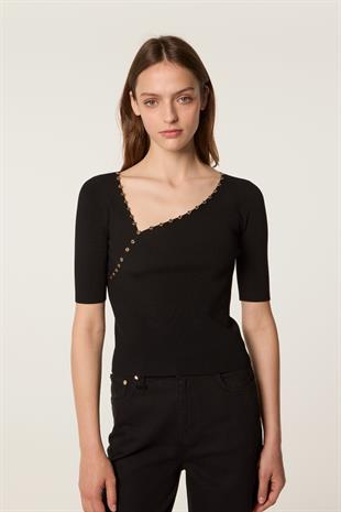 Asimetrik Yaka Triko Üst