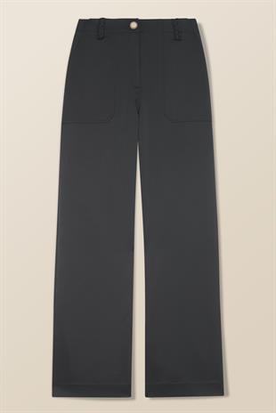 Cep Detaylı Düz Kesim Saten Pantolon