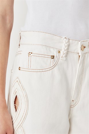 Kenar Detaylı Bermuda Şort