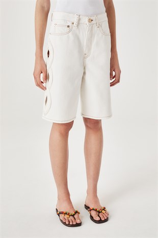 Kenar Detaylı Bermuda Şort