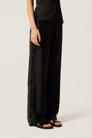 Kenarları Detaylı Saten Pantolon