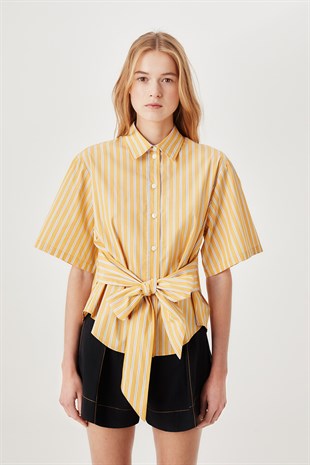 Kurdela Bağlamalı Gömlek