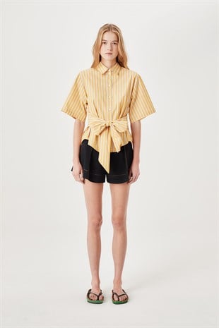 TRESSEKurdela Bağlamalı Gömlek