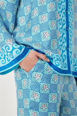 Mavi Tropikal Desen İpek Gömlek