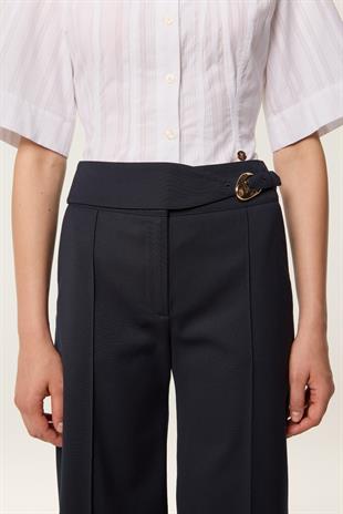 Tokalı Kemer Detaylı Düz Kesim Pantolon
