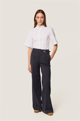 Tokalı Kemer Detaylı Düz Kesim Pantolon