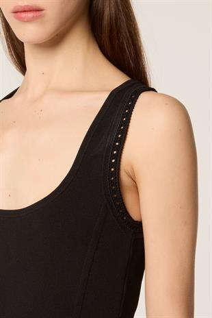 Uzun Dar Kesim Triko Elbise