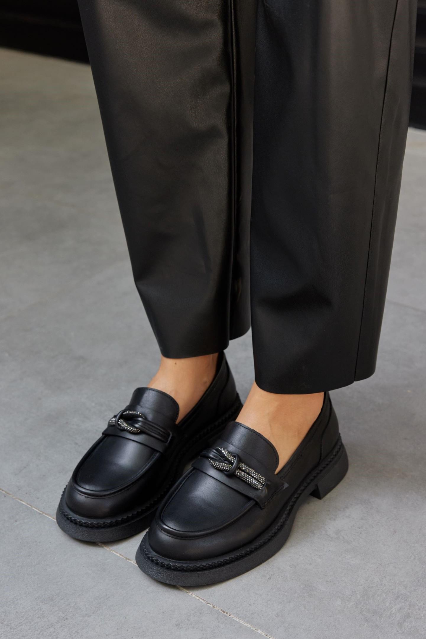 Gigi Siyah Hakiki Deri Taşlı Kadın Loafer