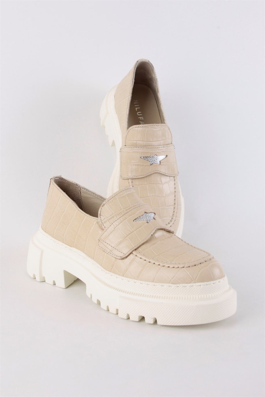 Holmes Beige Crocodile Pattern Womens Leather Loafers