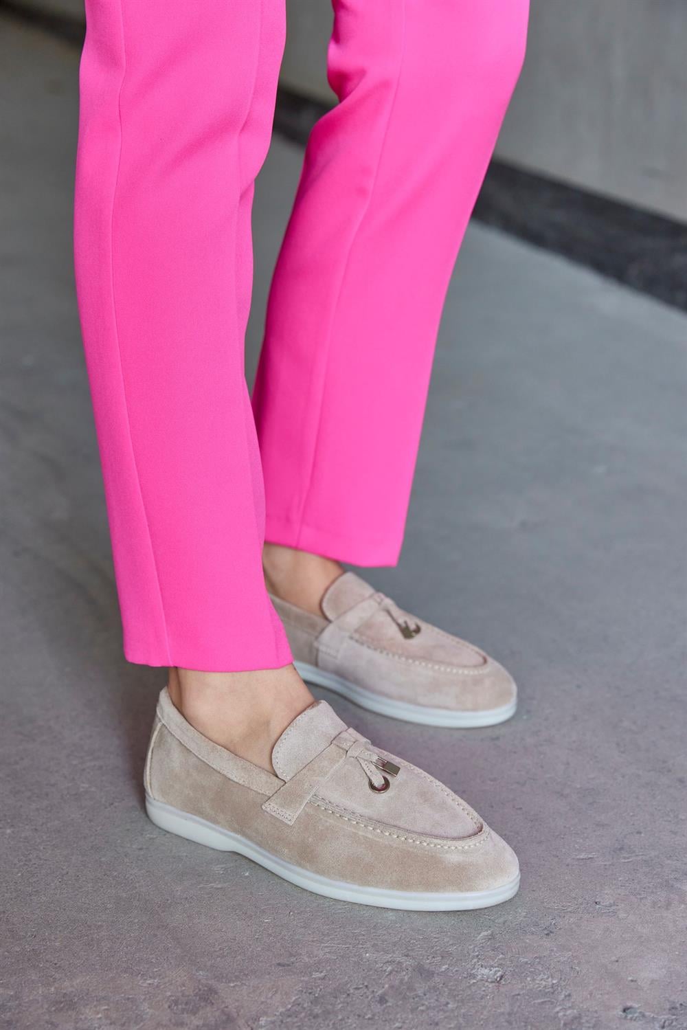 Lou Womens Beige Suede Casual Shoes