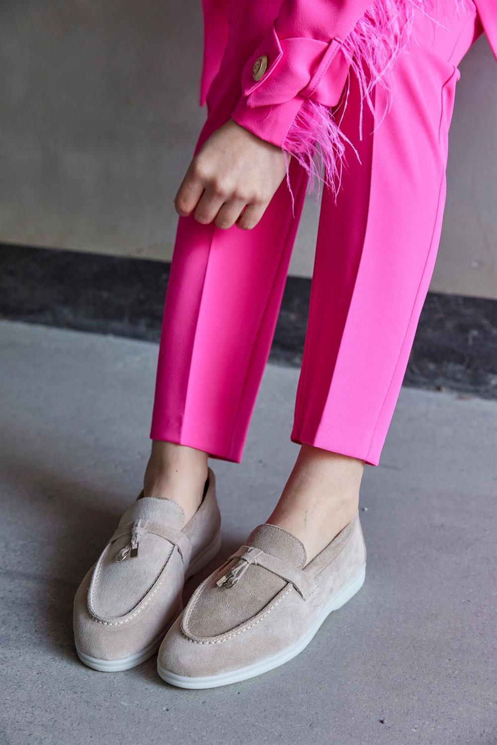 Lou Womens Beige Suede Casual Shoes