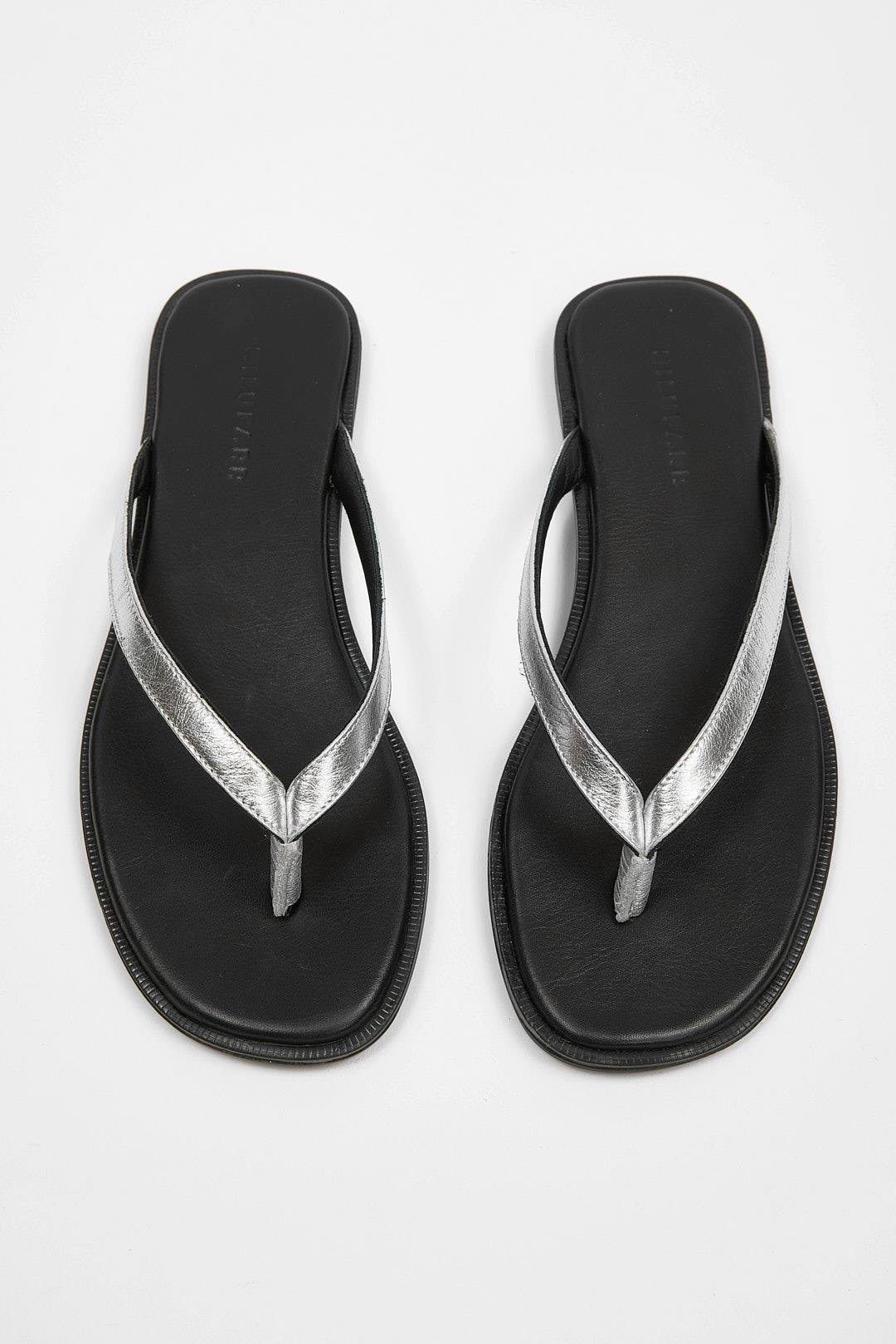 Mani Gümüş Hakiki Deri Parmak Arası Düz Terlik