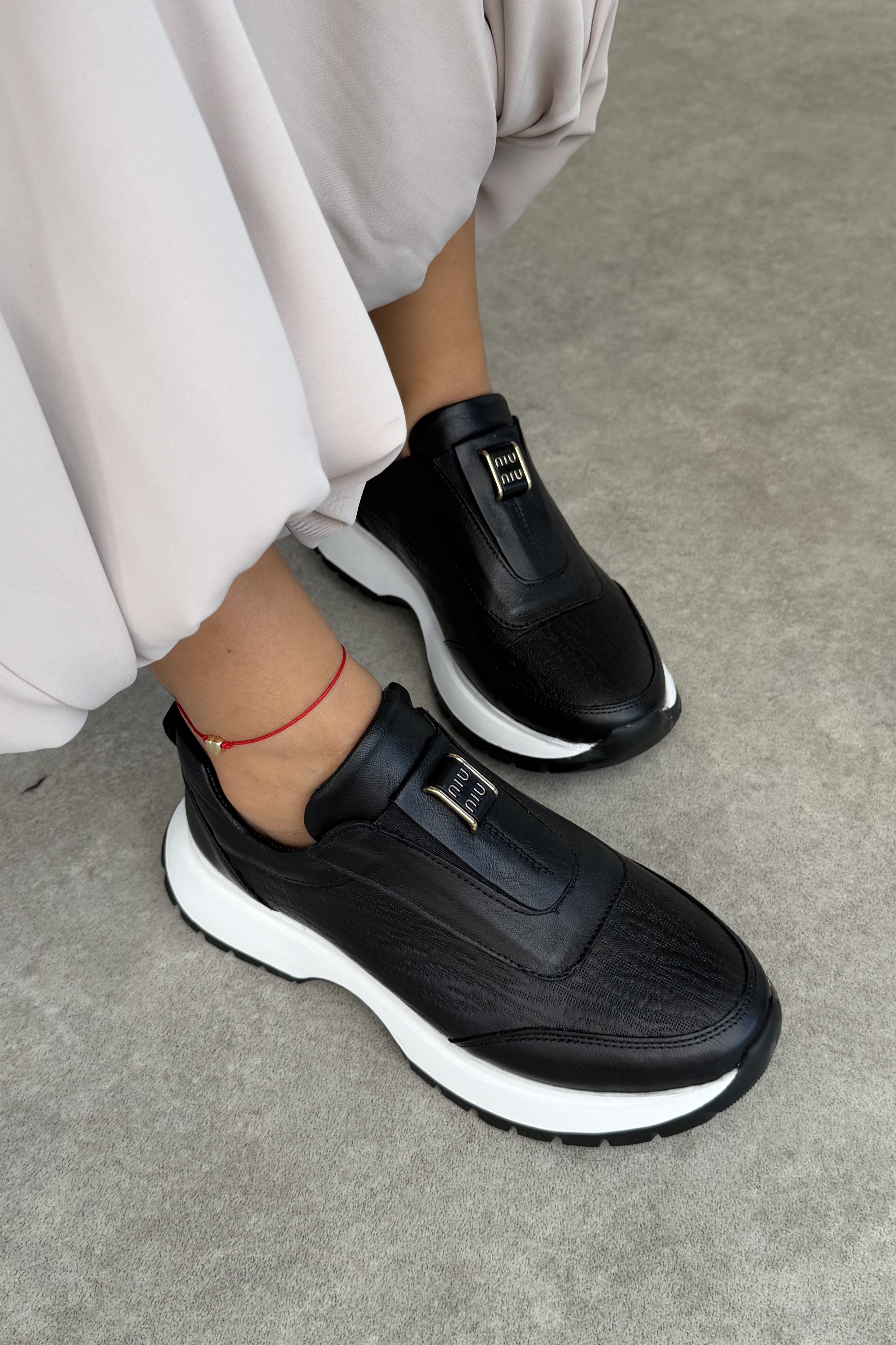 Niu Siyah Hakiki Deri Kadın Sneaker