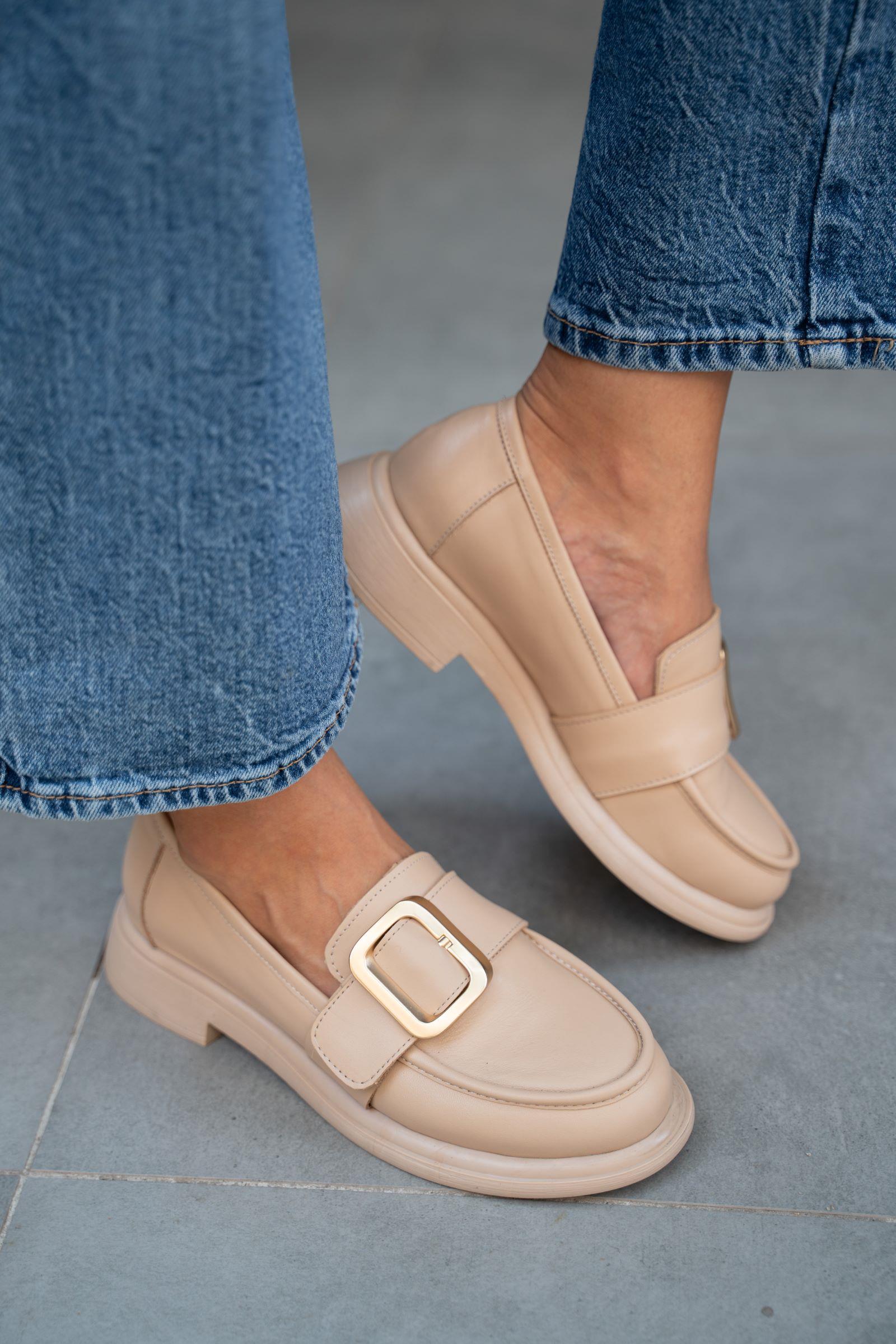 Balerine Nude Hakiki Deri Altın Tokalı Kadın Loafer