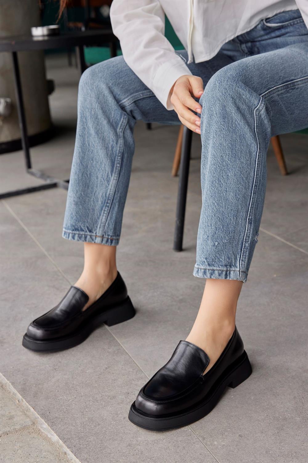 Belissa Siyah Hakiki Deri Kadın Loafer
