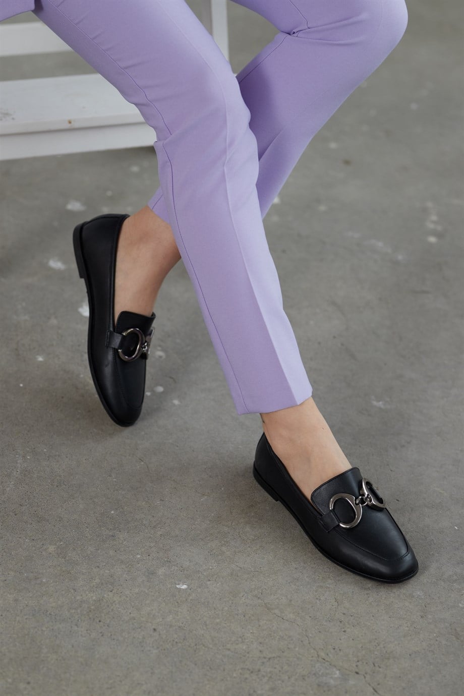 Chiara Women's Black Leather Casual Shoes