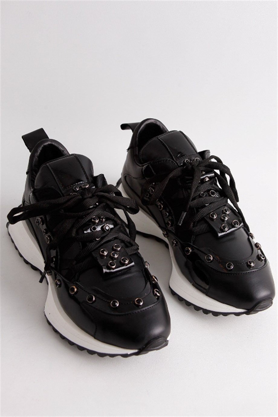 Darla Siyah Deri Taşlı Kadın Sneaker