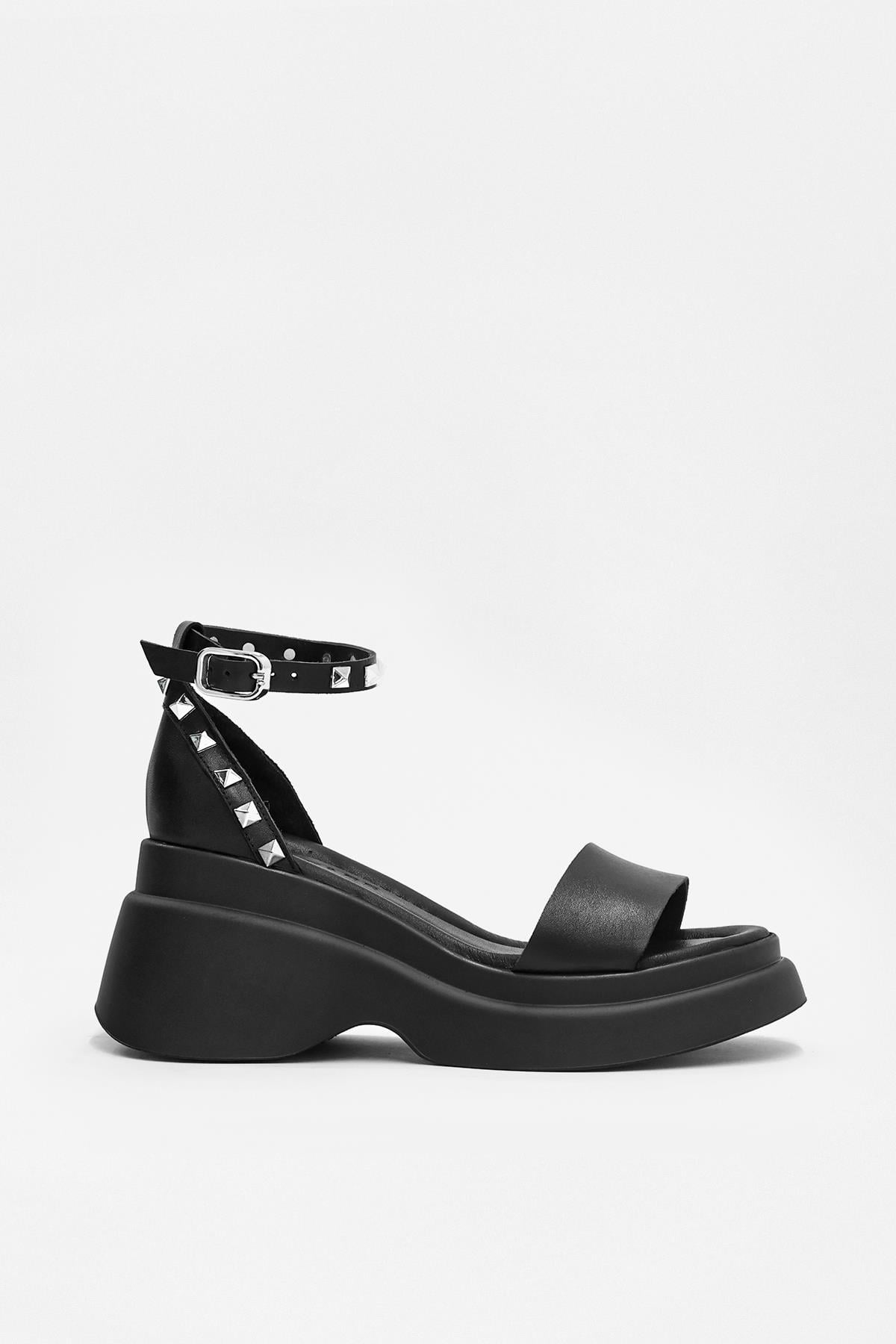 Disco Siyah Hakiki Deri Troklu Kalın Tabanlı Kadın Sandalet