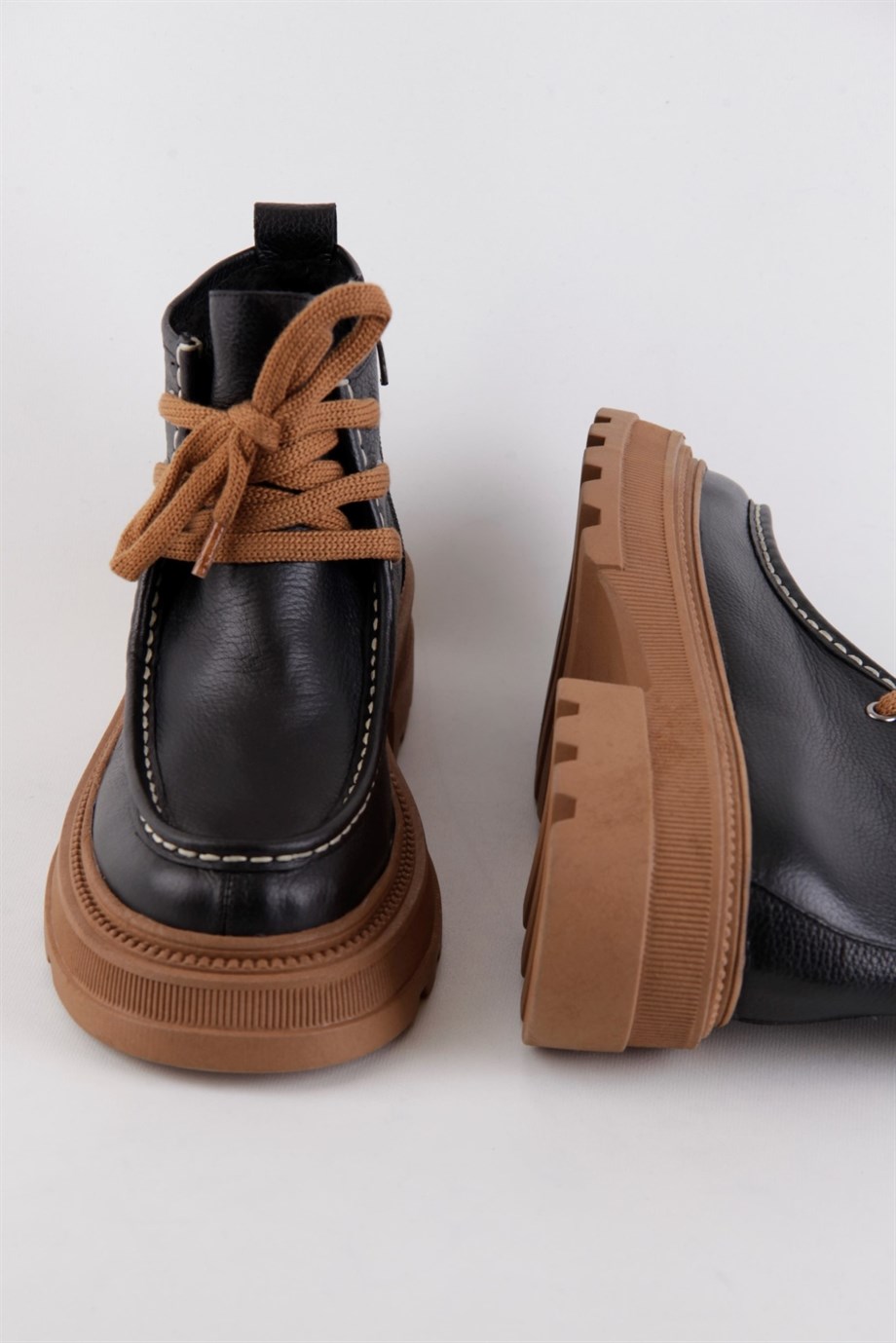 Gabriela Women's Black Leather Boots