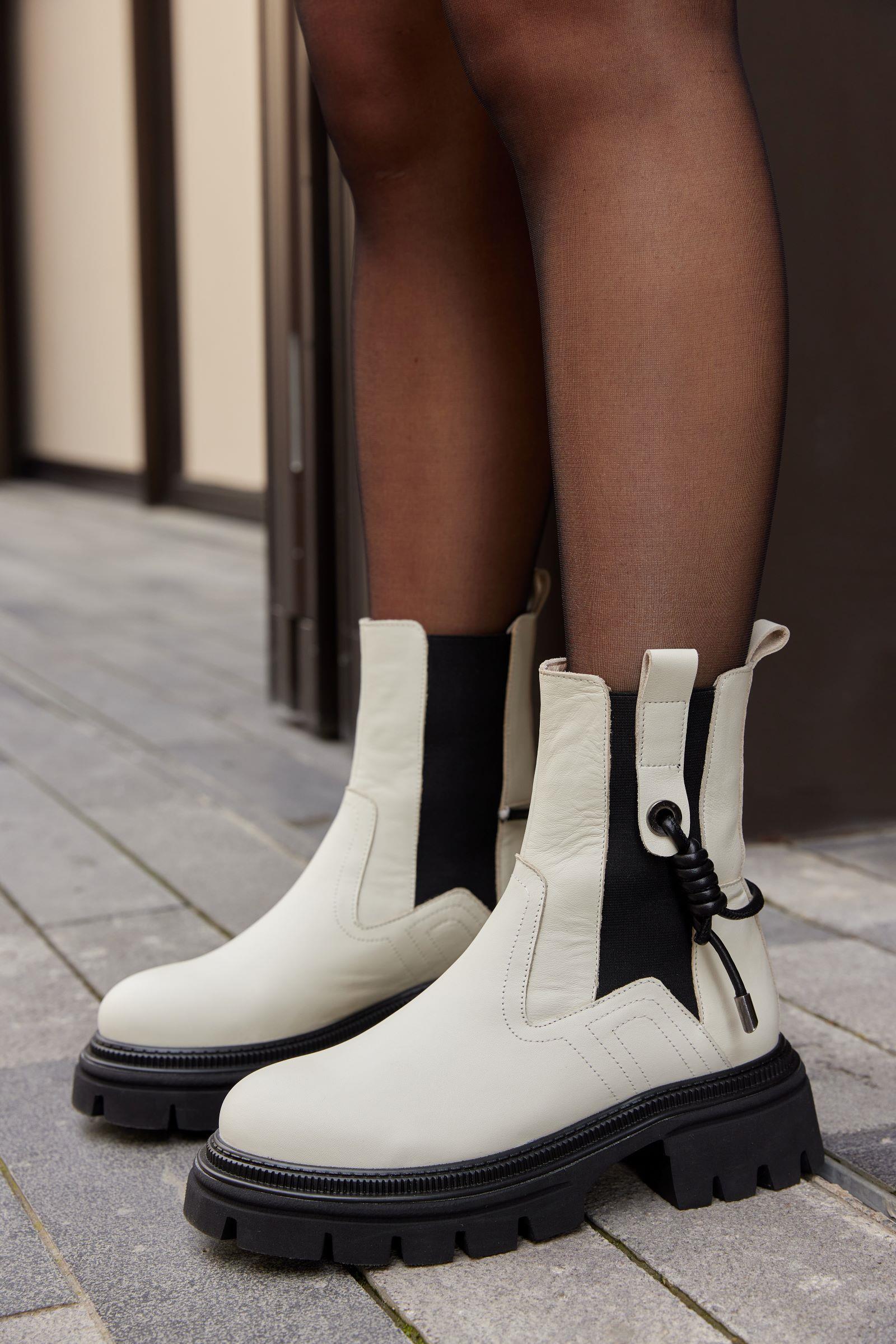 Jolly Bej Hakiki Deri Kalın Tabanlı Kadın Bot