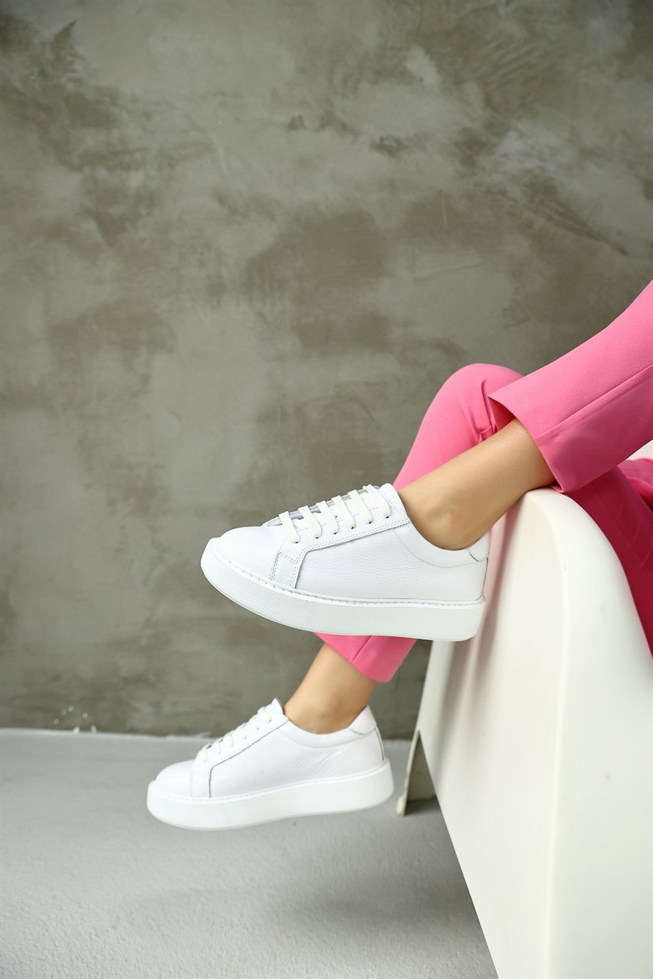 Julia Beyaz Floter Hakiki Deri Kadın Sneaker