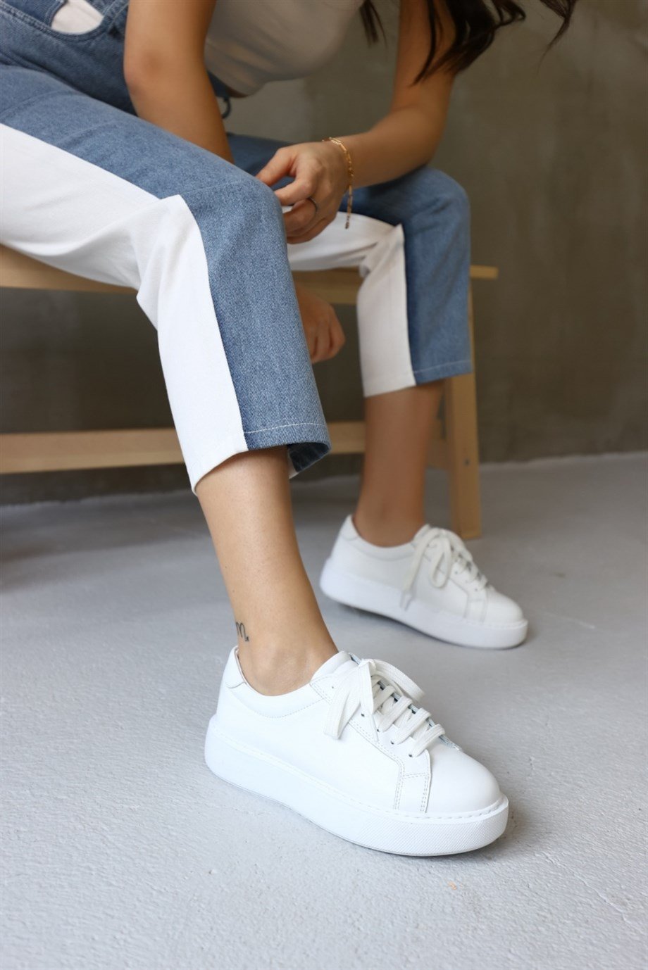 Джулиа Белые Женские Кроссовки из Натуральной Кожи 