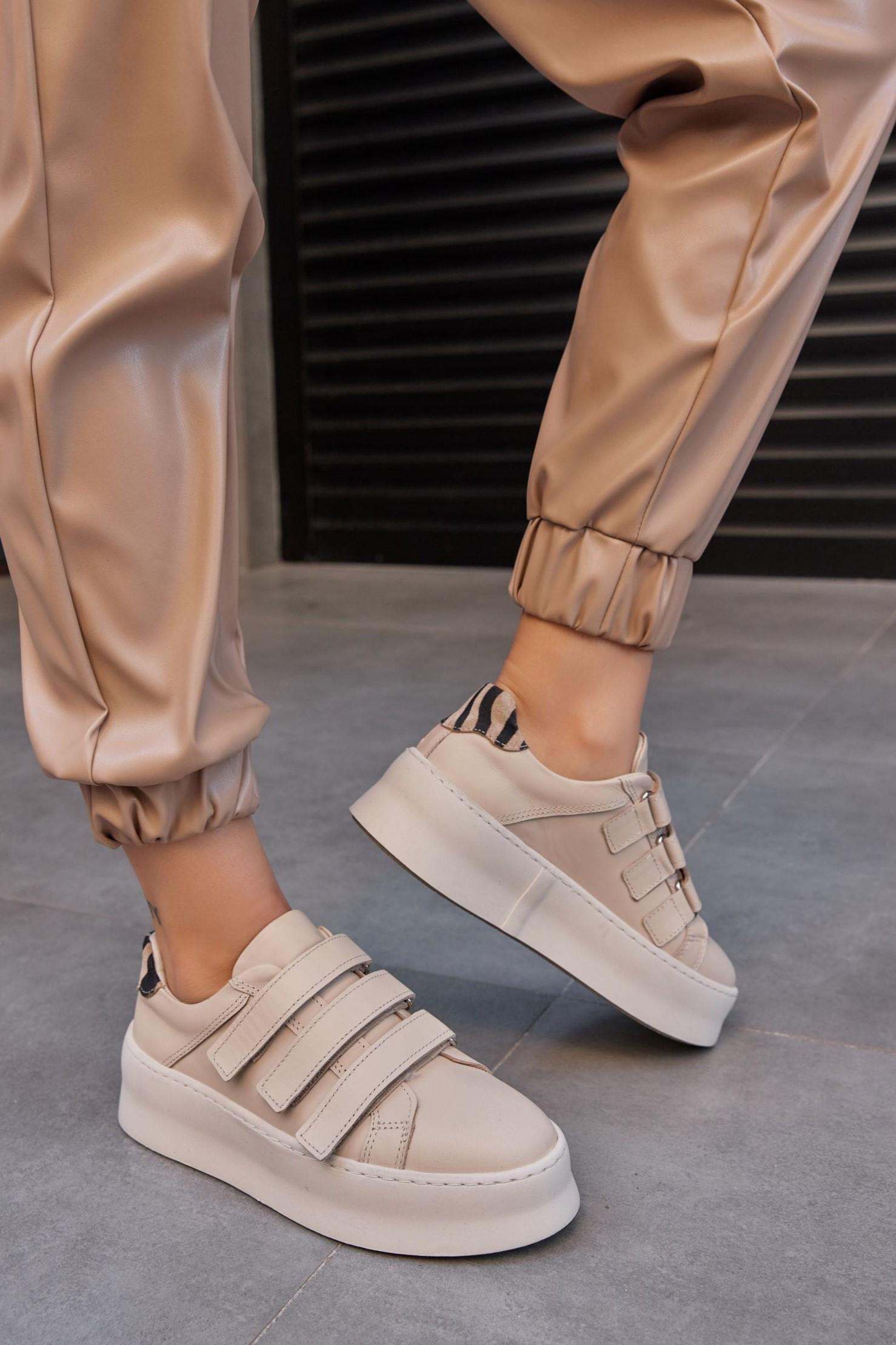 Mila Bej Hakiki Deri Zebra Detaylı Cırt Bantlı Kadın Sneaker