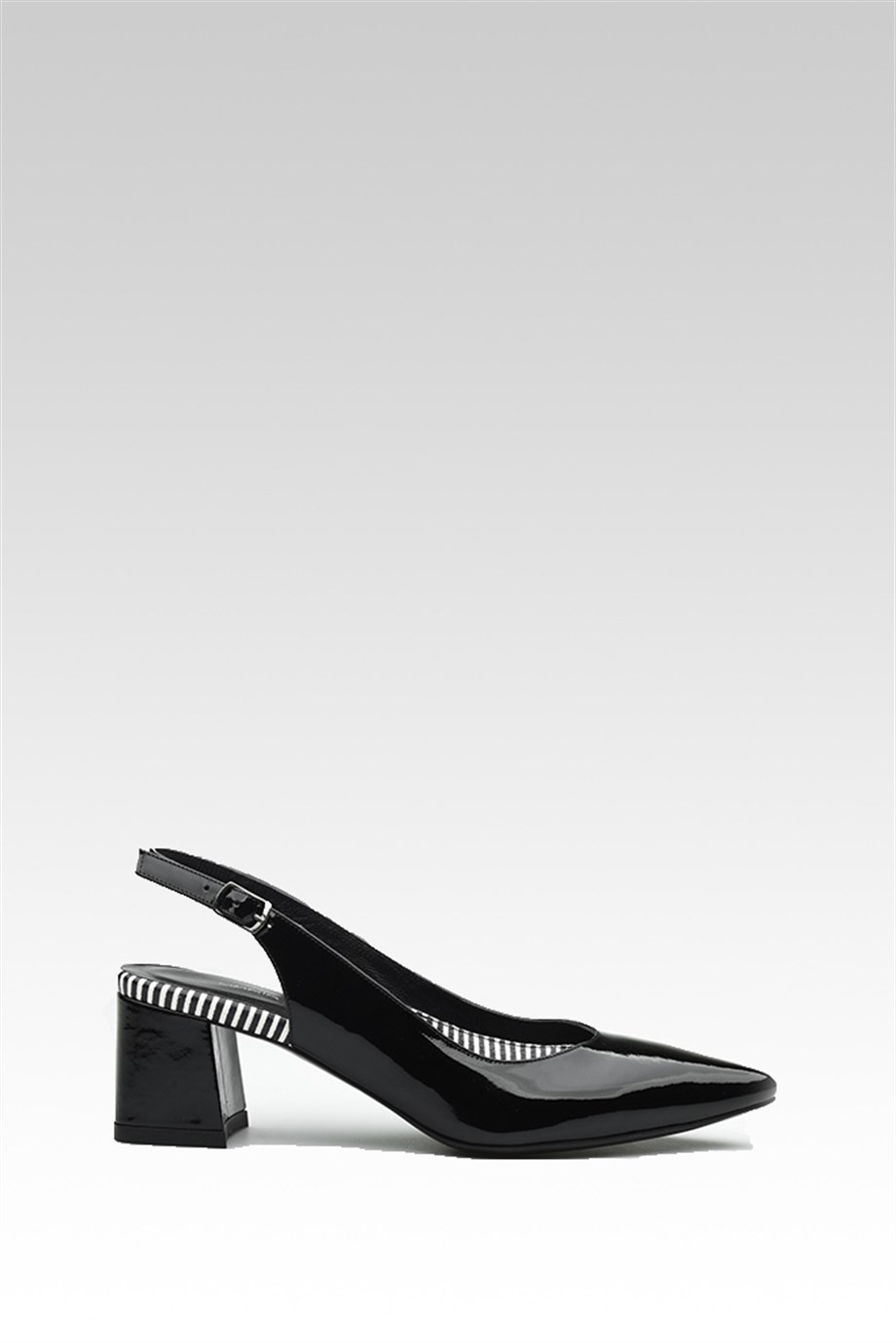 Molly Women's Black leather Shoes Whit Short Heeled