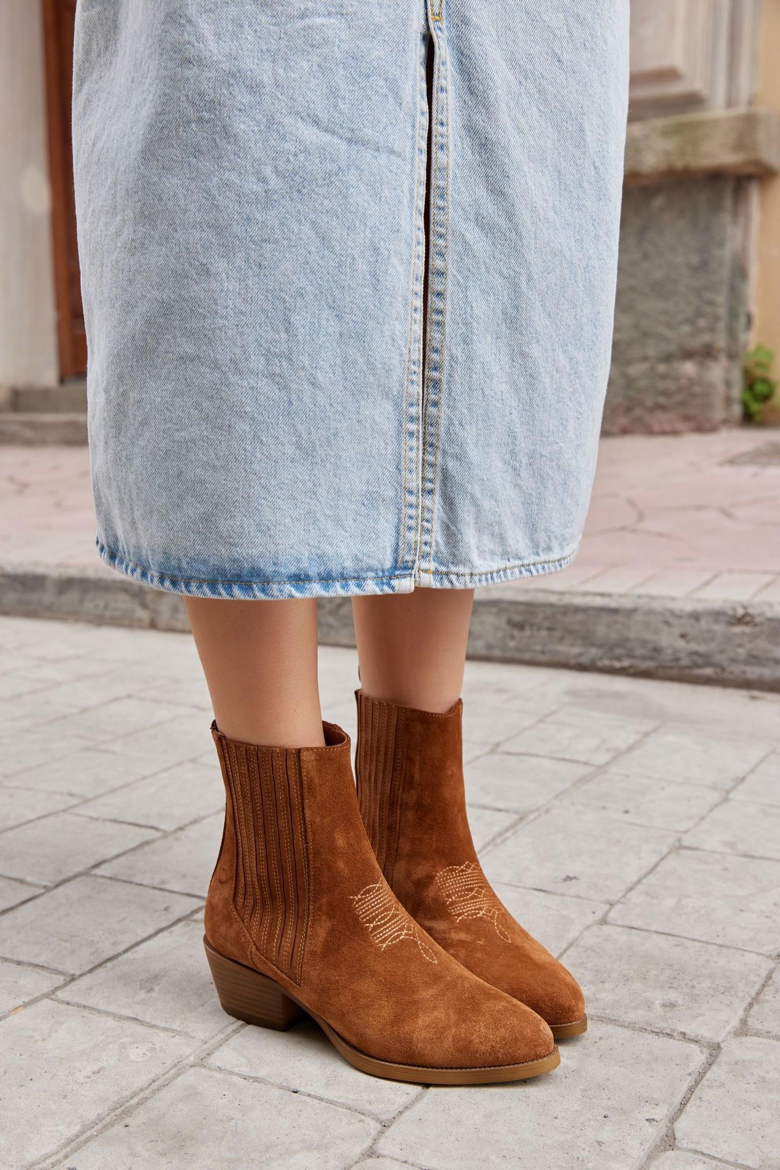 Novella Taba Süet Hakiki Deri Kısa Topuklu Kadın Bot