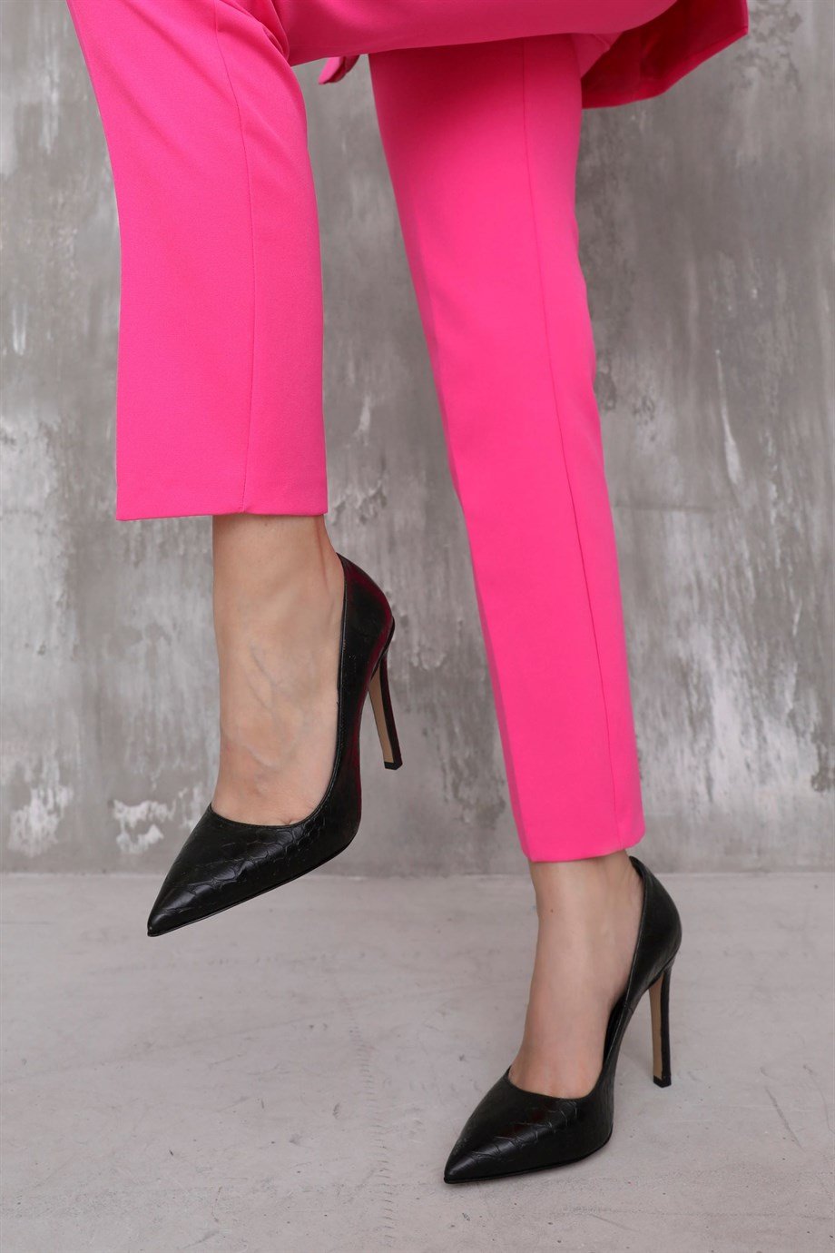 Оливиа Черные Женские Туфли на Каблуке со Змеиным Принтом