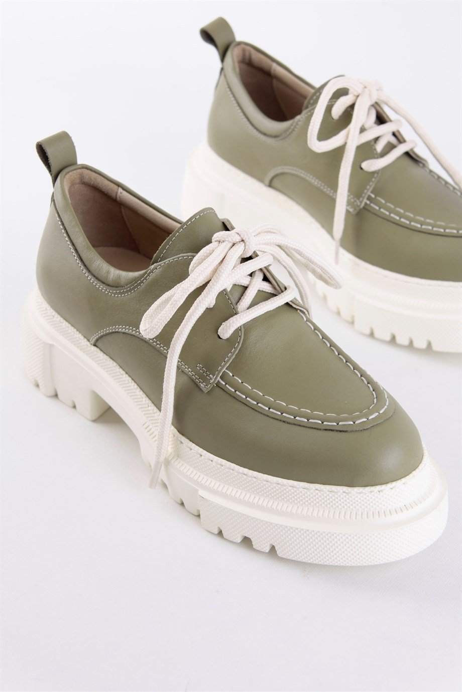 Piona Yeşil Kalın Tabanlı Bağcıklı Kadın Hakiki Deri Loafer