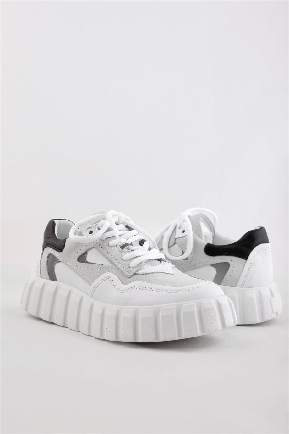 Poppy Beyaz Deri Kalın Tabanlı Kadın Sneakers