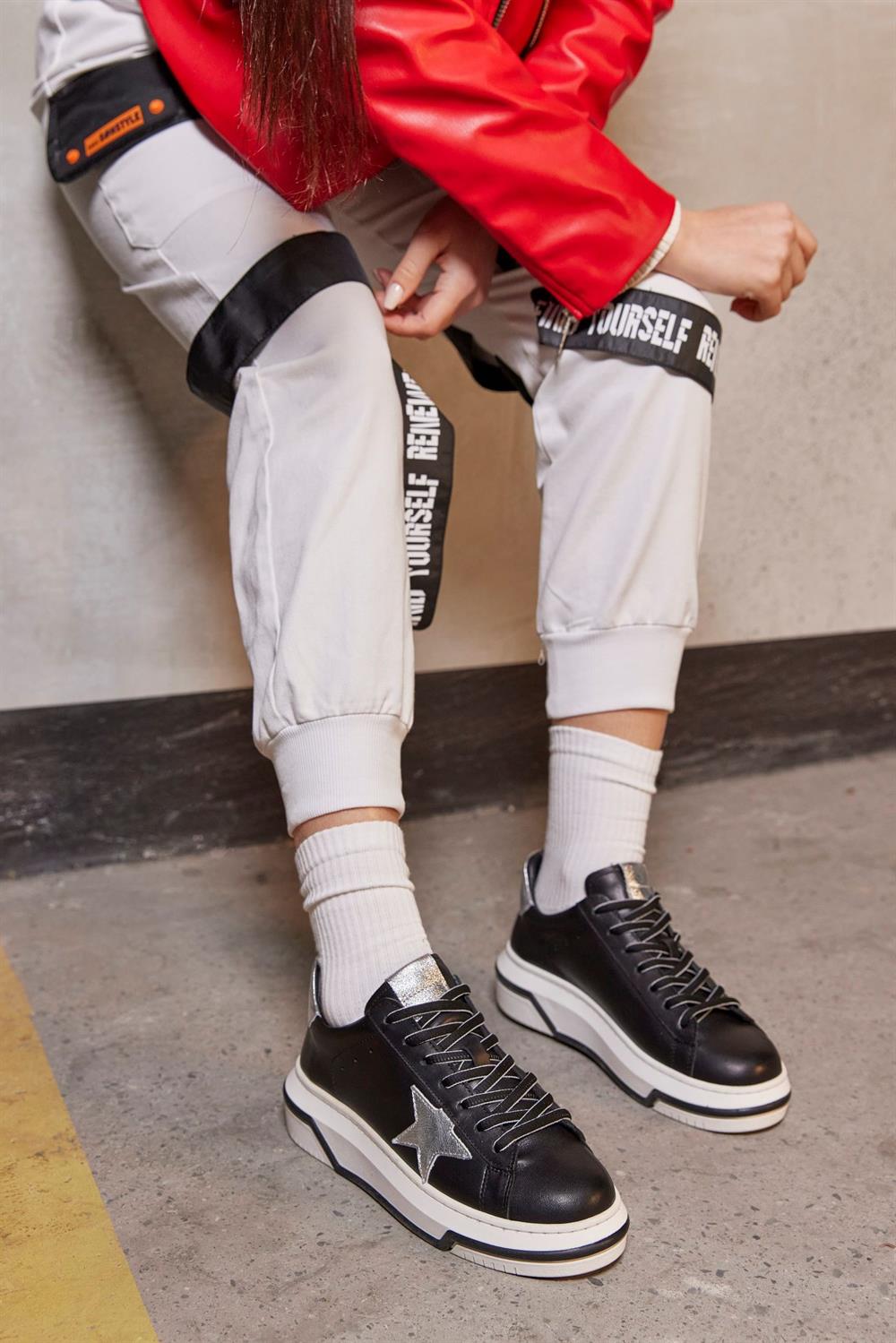 Sveta Siyah Hakiki Deri Kadın Sneaker