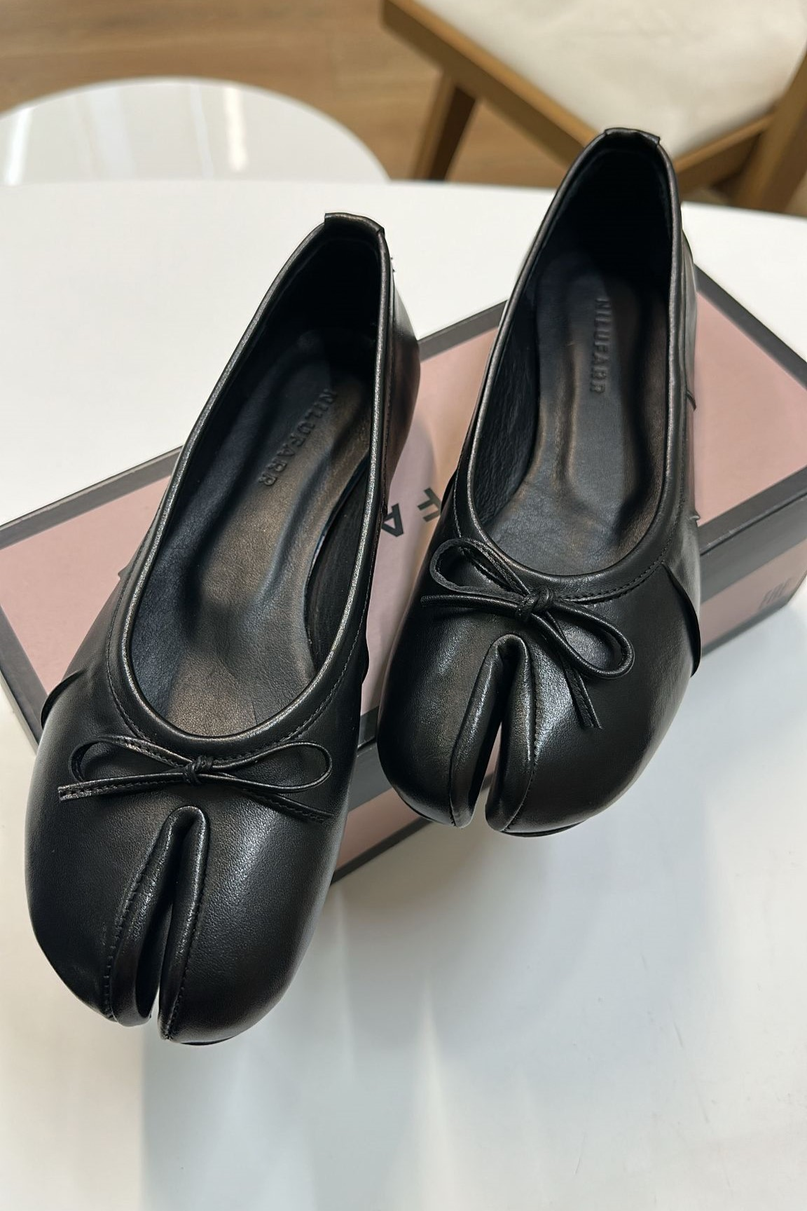 Tonya Siyah Hakiki Deri Kadın Babet