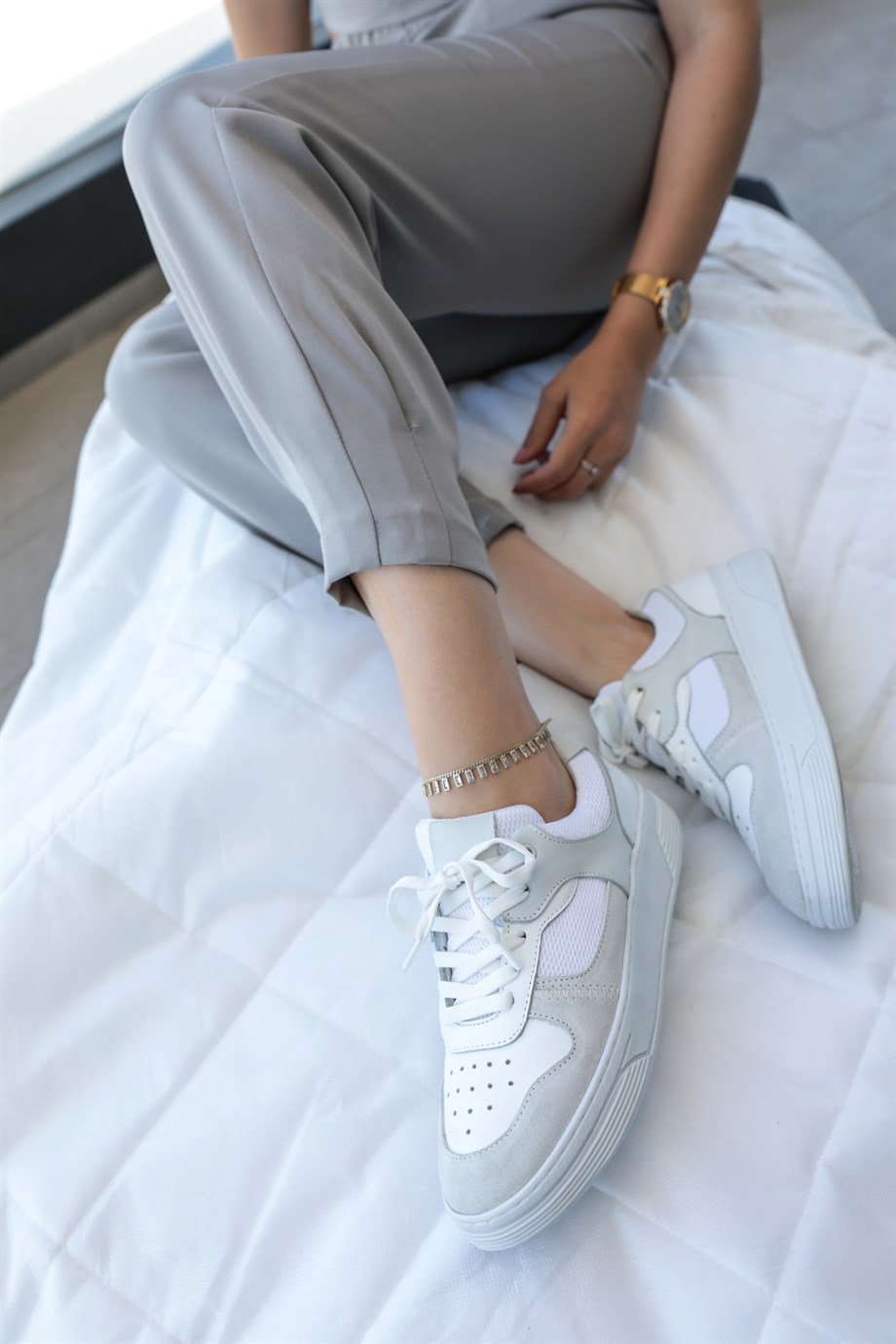Vontex Women's White /Grey Leather Sneakers
