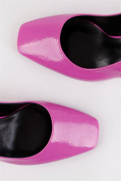 Elenor Fuchsia Patent Leather Flat Toe Women's Heeled Shoes