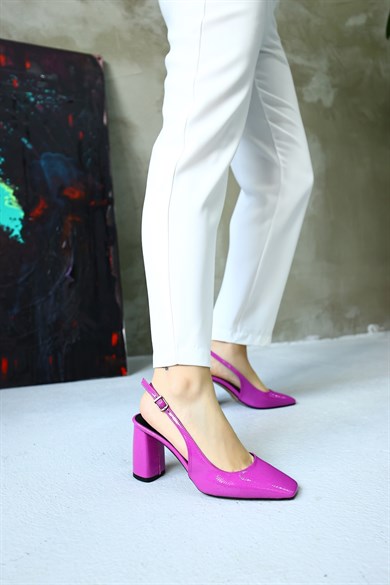 Elenor Fuşya Rugan Küt Burunlu Kadın Topuklu Ayakkabı