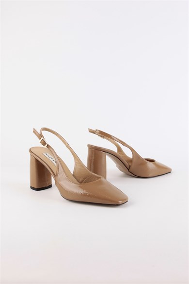 Elenor Nude Patent Leather Flat Toe Women's Heeled Shoes