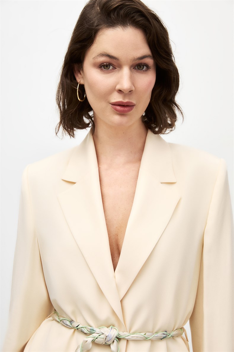 Fularlı Blazer Ceket