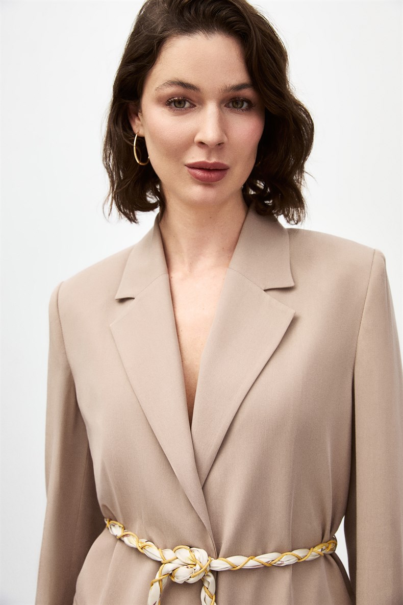 Fularlı Blazer Ceket