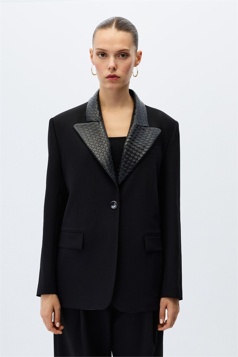 Deri yakalı blazer