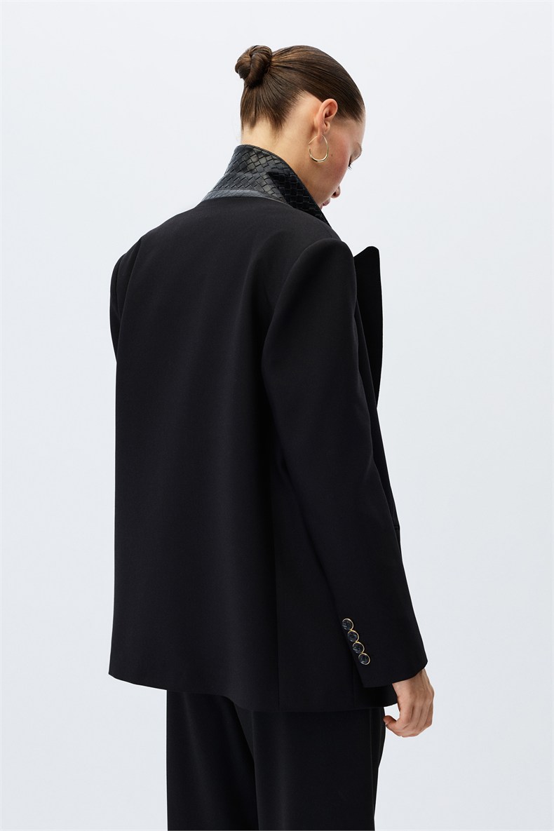 Deri yakalı blazer